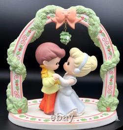 10 Precious Moments Disney Cinderella & Prince Large Figurine Under Arch NIB