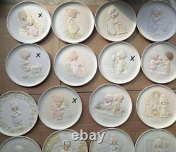 16 Precious Moments Vintage medallion Set