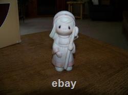 1982 Precious Moment Mini Nativity withRARE TURBAN SHEPHERD BOY FIGURE E-2395 withBx