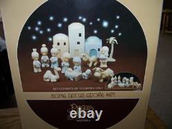 1982 Precious Moment Mini Nativity withRARE TURBAN SHEPHERD BOY FIGURE E-2395 withBx