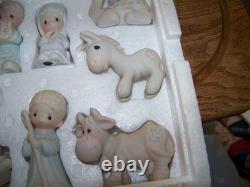 1982 Precious Moment Mini Nativity withRARE TURBAN SHEPHERD BOY FIGURE E-2395 withBx