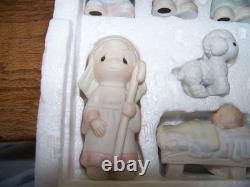 1982 Precious Moment Mini Nativity withRARE TURBAN SHEPHERD BOY FIGURE E-2395 withBx