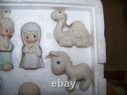 1982 Precious Moment Mini Nativity withRARE TURBAN SHEPHERD BOY FIGURE E-2395 withBx