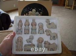 1982 Precious Moment Mini Nativity withRARE TURBAN SHEPHERD BOY FIGURE E-2395 withBx
