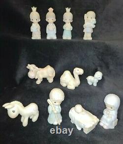 1982 Precious Moments Come Let Us Adore Him Mini Nativity E239511 pieces