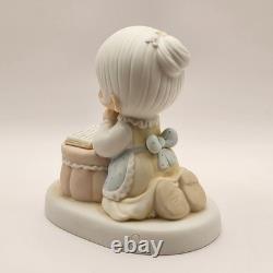 1986 Precious Moments PM861 GRANDMA'S PRAYER Collectors Club