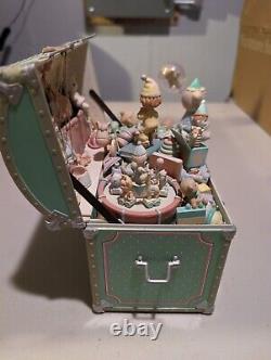 1991 Enesco Precious Moments Toy Chest Motion Music Box My Favorite Things