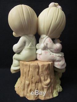 2001 Precious Moments 9 Figurine Love One Another Signed by Fujioka #822426