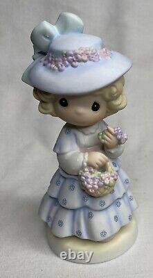 2001 Precious Moments Friendship Grows From The Heart #795496 MIB Figurine MIB