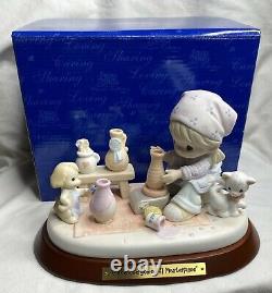 2004 Precious Moments Make Everything A Masterpiece Premier #4001571 MIB