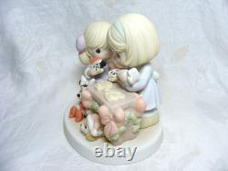 2006 Precious Moments Figurine Nothing's Sweeter Than Time Together Disney B-4