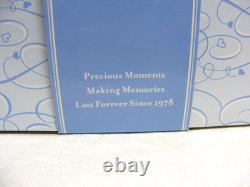 2008 Precious Moments Figurine Gathering Friends Together Is A Wonderful Story