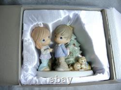 2008 Precious Moments Figurine Holiday Surprises Are Filled With Love No. 910052