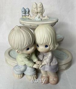 2008 Precious Moments LOVE IS THE FOUNTAIN OF LIFE #830017 MIB