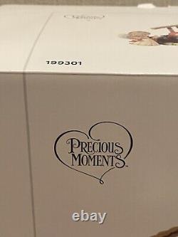 2018 Precious Moments 7 Piece Nativity Set #199301 For Unto Us A Child is Born