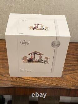 2018 Precious Moments 7 Piece Nativity Set #199301 For Unto Us A Child is Born