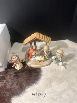 2021 Precious Moments Hallmark Exclusive For Unto Us A Child Is Born 199301