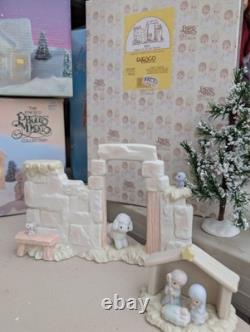 50 Piece Precious Moments Sugar Town Collection Mint Condition