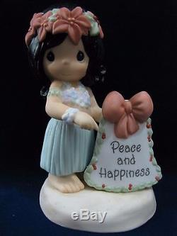 BNIB Precious Moments Ma-Holo-Day WISHES FOR YOU, 111155 Chapel Exclusive RARE