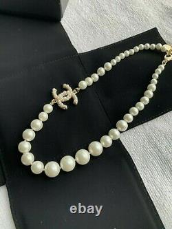 CHANEL Anniversary Classic 1 CC loge Pearl Necklace