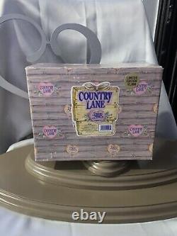 Country Lane Precious Moments 307084 Brand New From Pm Nib