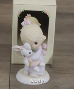 Enesco Precious Moments Vintage 1978 Jesus Loves Me Girl Rabbit Figurine E1372G