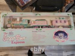 Enesco Sugar Town Train Set With 2 Extra Cargo Units(Precious Moments)