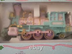 Enesco Sugar Town Train Set With 2 Extra Cargo Units(Precious Moments)