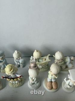 Huge 27 Pc Vintage Precious Moments Figurines