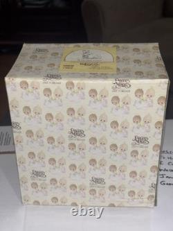 LOT OF 21 Enesco Precious Moments Porcelain Figure Figurines With Boxes US LOT OF 21 Enesco Precious Moments Porcelain Figure Figurines With Boxes US