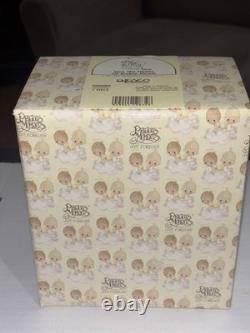 LOT OF 21 Enesco Precious Moments Porcelain Figure Figurines With Boxes US LOT OF 21 Enesco Precious Moments Porcelain Figure Figurines With Boxes US