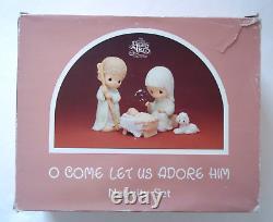 Large O COME LET US ADORE HIM 111333 Porcelain PRECIOUS MOMENTS Nativity Set