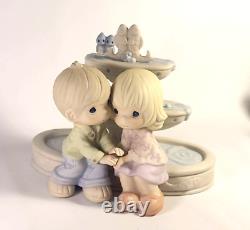 Limited Edition # 998 Of 5,000 Love Is The Fountain Of Life Precious Moments