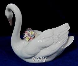 Lladro Drifting Through Dreamland #6758 Brand Nib Newborn Flowers Swan Save$ F/s