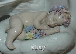 Lladro Drifting Through Dreamland #6758 Figurine No Box