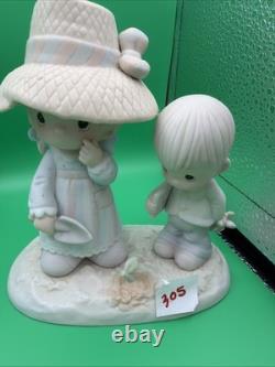 Lot 12 of precious moments figurines
