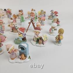 Lot 34 Hawthorne Christmas Village Precious Moments Mini Figurines Rare 82230