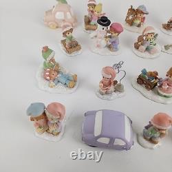 Lot 34 Hawthorne Christmas Village Precious Moments Mini Figurines Rare 82230