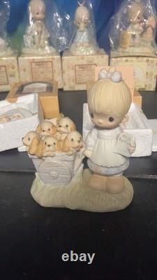 Lot Of 15 Vintage Jonathan & David Antique Precious Moments Figurines
