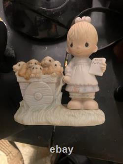Lot Of 15 Vintage Jonathan & David Antique Precious Moments Figurines