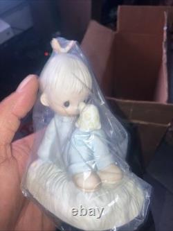 Lot Of 15 Vintage Jonathan & David Antique Precious Moments Figurines