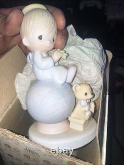Lot Of 15 Vintage Jonathan & David Antique Precious Moments Figurines