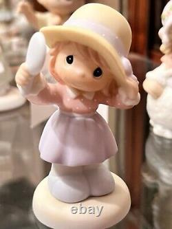 Lot of Precious Moments Figurines
