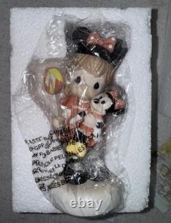 NEW Precious Moments Disney Minnie Mouse Life's Sure Sweet With You 129006 2011