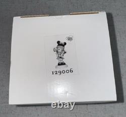 NEW Precious Moments Disney Minnie Mouse Life's Sure Sweet With You 129006 2011