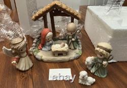 NEW Precious Moments Hallmark For Unto Us A Child Is Born 7 PC Nativity 199301