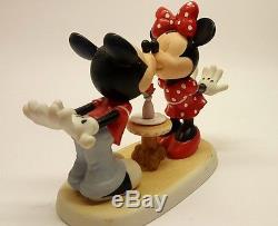 New Disney Precious Moments Figurine Mickey/Minnie Love At First Kiss #133705