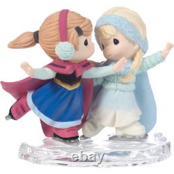 New PRECIOUS MOMENTS DISNEY Figurine ANNA ELSA FROZEN Ice Skating Sisters Love