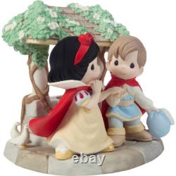 New PRECIOUS MOMENTS DISNEY Figurine SNOW WHITE Princess Prince Love Well LTD