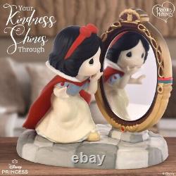 New PRECIOUS MOMENTS DISNEY Porcelain Figurine SNOW WHITE Mirror Peek Beauty